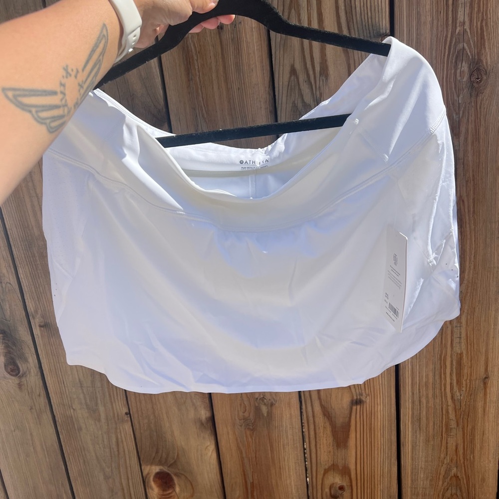 Athleta Run with it 14” skirt